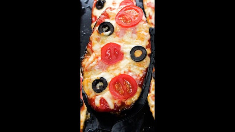 【なすをピザ生地に！？】こんがりトロットロが！ヤバすぎる♡ / Eggplant Pizza #Shorts