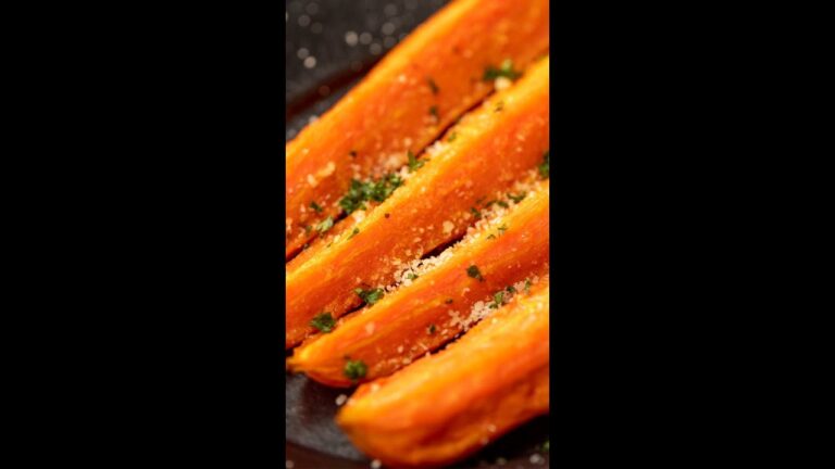 にんじんを皮ごとオーブンで焼くだけ？超簡単にんじんローストがジューシーすぎる！ / Roasted Carrots #shorts