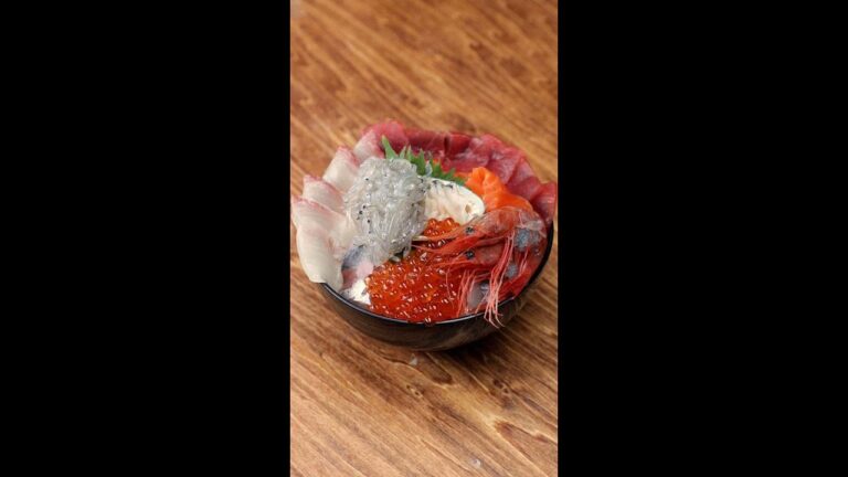【超豪華】10000円分築地海鮮丼 / 100$ Worth Seafood Rice Bowl
