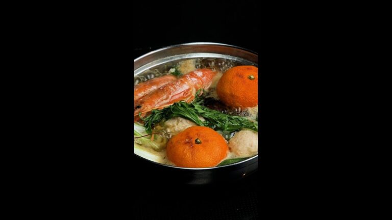 まさか！みかんを丸ごと鍋に？！ / Hot-Pot with Mandarin Oranges #Shorts