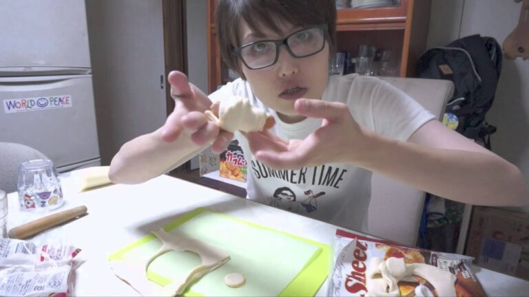 【簡単】冷凍パイシートで「クロワッサンドーナッツ」作ってみた！！