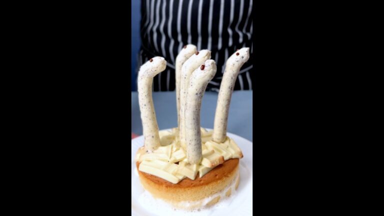 11月11日はポッキー…じゃなくてチンアナゴの日?? / Garden Eel Cake?! #shorts