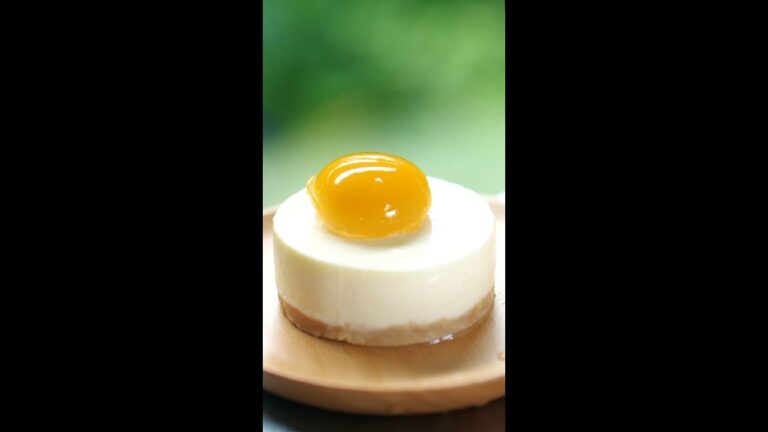 【まるで目玉焼き】プチッとつぶすマンゴーエッグ / Mango Egg Yolks #shorts