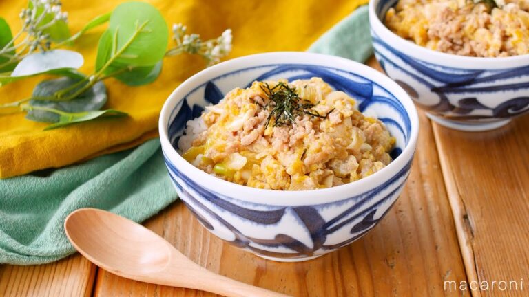 【ひき肉親子丼】調理時間10分！時短で完成！パパッとランチにもおすすめ♪｜macaroni（マカロニ）