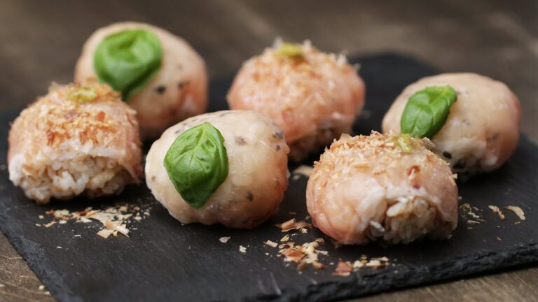 おつまみにもぴったり！生ハム手まりおむすび♪ / Mini onigiri rice balls with prosciutto