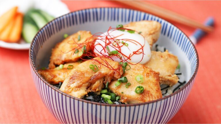 鶏むね肉の味噌マヨ漬け丼 / MisoMayonnaise Bowl Of Chicken Breast