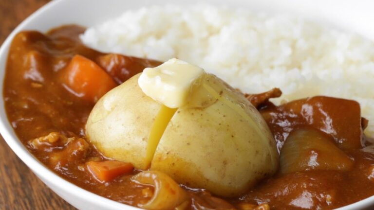 丸ごと！じゃがバタカレー〜ホクホクッ♪〜 / Potato Curry With Butter