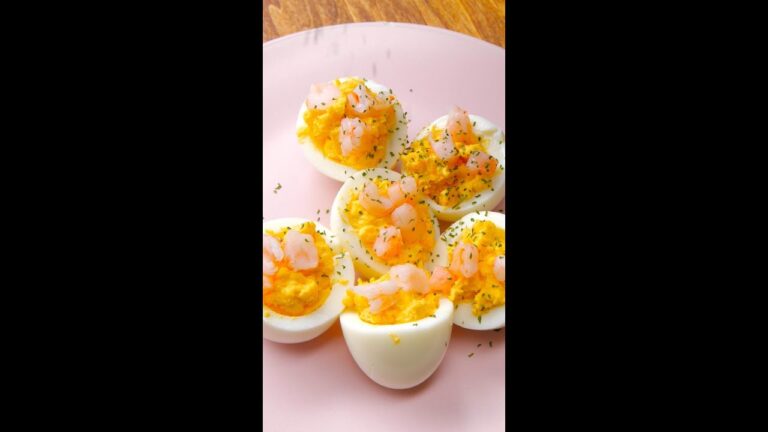 【アメリカでよく見る料理】黄身を取り出して具材と混ぜて戻すだけ！ / Deviled Eggs #shorts