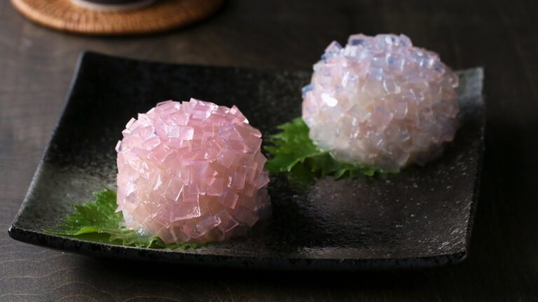 梅雨の季節に♪ 紫陽花の和スイーツ