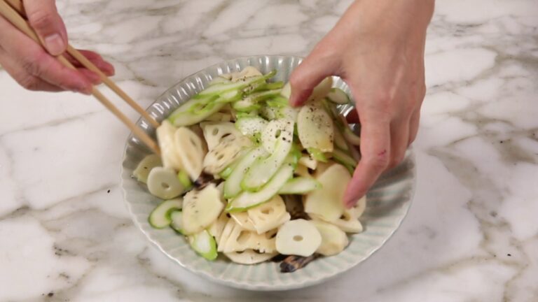 「えびのエスニック蒸し」の作り方