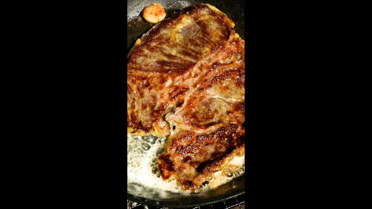 【絶対やるべし！】ステーキを最強に旨くする方法♡  / Wasabi Rubbed Steak #Shorts