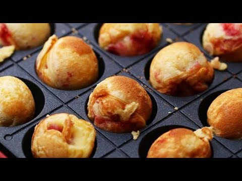 【たこ焼き器で】いちごのコロコロパンケーキが可愛すぎ！