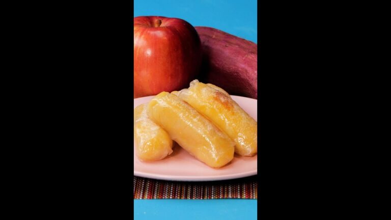【まさかの熱愛発覚？！】りんごとさつまいもが恋をした♡超簡単おやつレシピ！！ / Sweet Potato Apple Pie Rice Paper Rolls #shorts