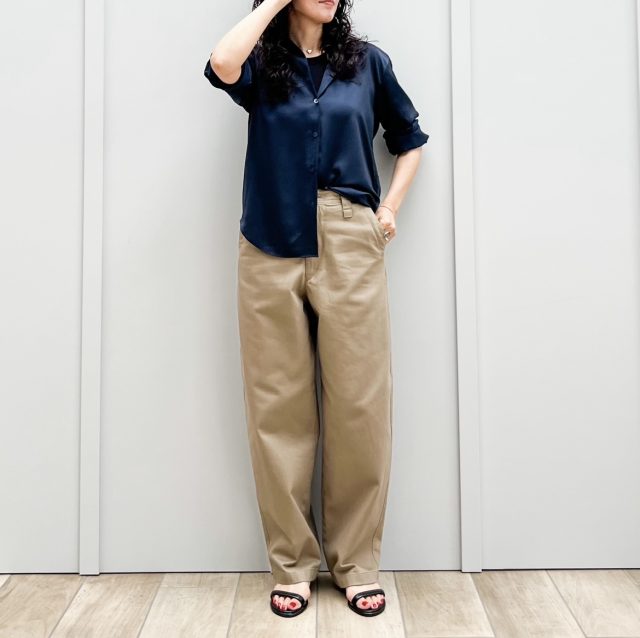 uniqloUのワイドフィットチノ