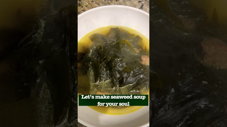 How to make Korean seaweed soup to heal your soul!✨🤤 #koreanfood 미역국 영어 레시피