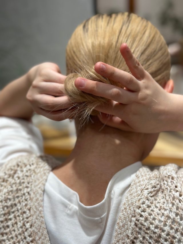 ゴム1本のお団子ヘアアレンジ