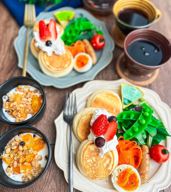 パンケーキと野菜のモーニングプレート