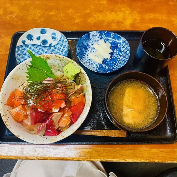 海鮮切り落とし丼