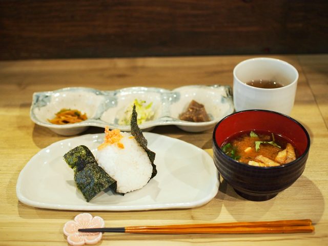 おにぎりカフェ　利さく 朝食メニュー