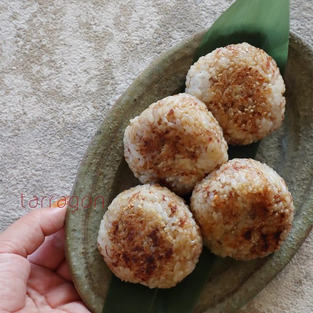 チーズとおかかの焼きおにぎり